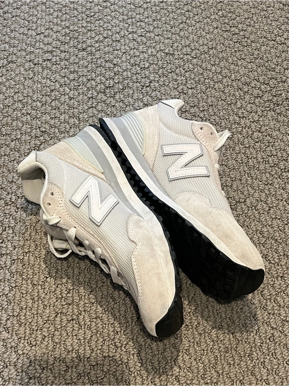 New Balance White/Light Gray Women's Sneakers size 8